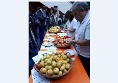 Dégustation de trois variétés de pommes et visites  de l’INRA (décembre 2018)